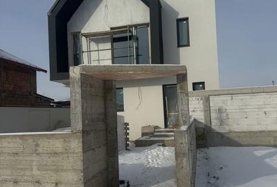 Casă cu 4 camere în Cristian - 3