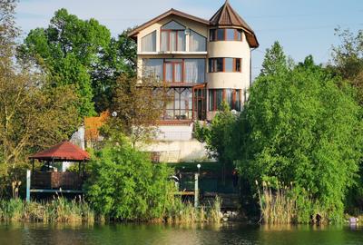 Casă cu 8 camere cu Piscina în Balotești - 2