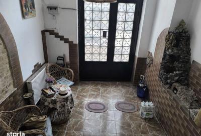 Spațiu comercial, de 185 mp, în Central