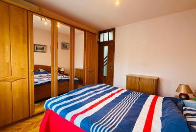 Apartament cu 4 camere decomandat în Central - 3