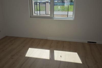 Duplex cu 4 camere cu Canalizare în Dumbrăvița - 11