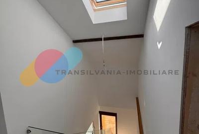 Duplex cu 5 camere cu Canalizare în Gruia - 6