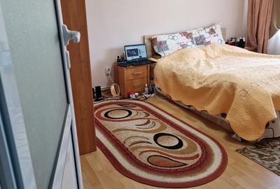 Apartament cu 4 camere decomandat în Vlădeni - 2