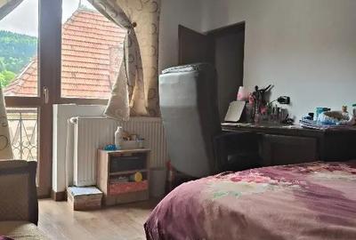 Apartament cu 3 camere decomandat în Poiana Țapului - 7