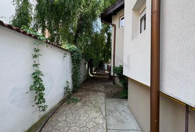Casă individuală cu 10 camere cu Teren 402 Mp în Lacul Tei - 18