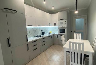 Garsonieră decomandată în Între Lacuri - 4