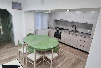 Apartament cu 4 camere decomandat în Fălticeni - 2