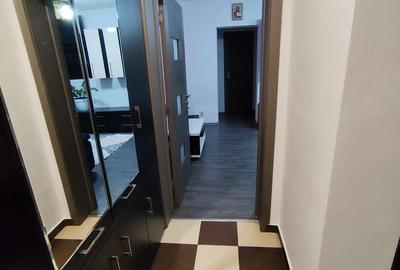 Inchiriez apartament 2 camere zona Liceului Nichita Stanescu - 1