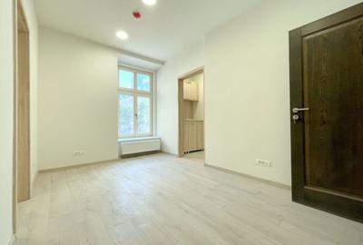 Birou, de 37 mp, în Ultracentral - 4