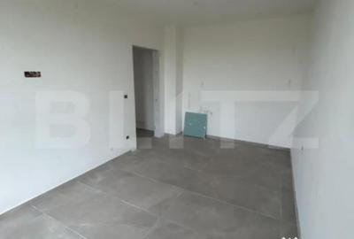 Apartament cu 2 camere semidecomandat în Giroc