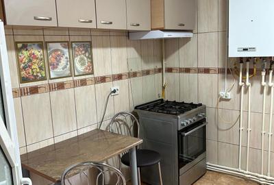 Apartament cu 3 camere semidecomandat în Central - 7