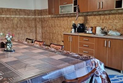Casă cu 7 camere cu Teren 5000 Mp în Siliștea - 13