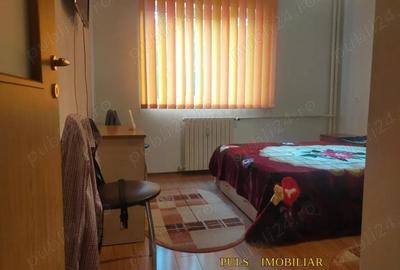 Km 4-5 - Pia?a : Apartament doua camere, decomandate ,etaj 1 , doua balcoane ,pre? accesibil - 4