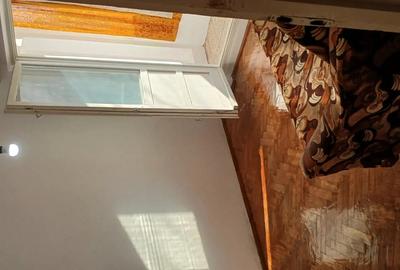 Apartament cu 3 camere semidecomandat în Central - 2