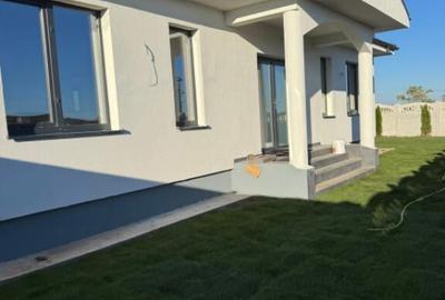 Casa parter, 111 mp utili, 400 mp teren, zona Metro - 5