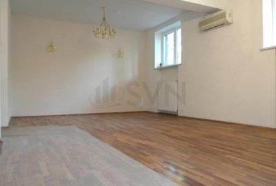 Apartament cu 4 camere Televiziune