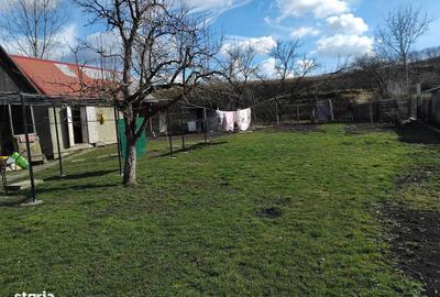 Casă cu 2 camere cu Teren 2800 Mp în Cămărașu - 2