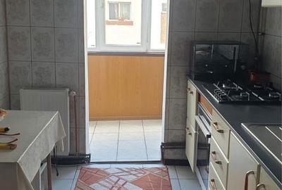 Apartament cu 3 camere decomandat în Central - 2