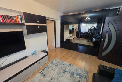 Apartament cu 3 camere semidecomandat în Dristor - 12