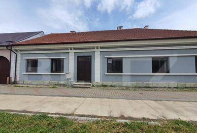 Spatiu comercial, 218 mp utili, Unirea - 1