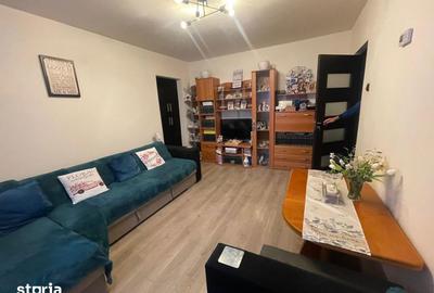 Apartament cu 3 camere în Craiovița Nouă