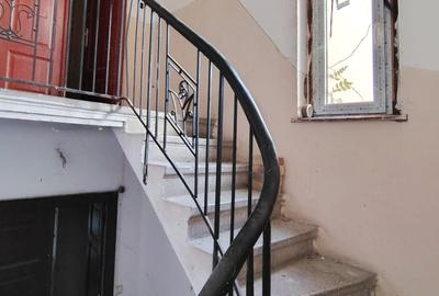 Casă individuală cu 12 camere cu Teren 170 Mp în Dorobanți - 16