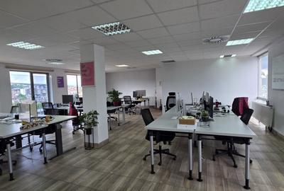 Vanzare spatiu birouri 135 mp, compartimentat, luminos, acces facil