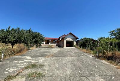 De Vanzare Casa cu curte imensa,constructie 2013,Fantana Doamnei,langa balta