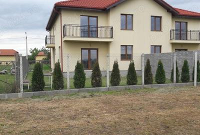 Casă cu Teren 250 Mp în Păulești