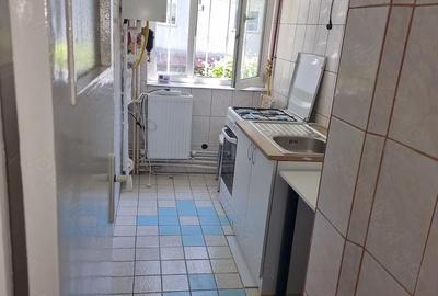 Apartament cu 3 camere semidecomandat în Casa de Cultură - 2