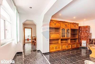 Casă cu 5 camere cu Teren 1842 Mp în Șotânga - 2