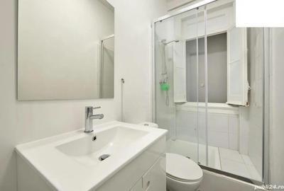 Garsonieră decomandată în Titan