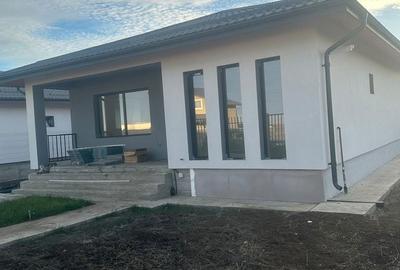 Casă cu 3 camere cu Teren 350 Mp în Berceni - 3