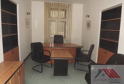 Birou, 38 mp în Ultracentral