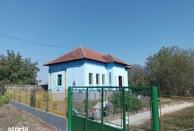 Casă cu 3 camere cu Teren 65 Mp în Devesel - 3