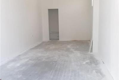 Spatiu comercial la vanzare in Rogerius zona Lacul Rosu - 4