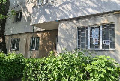 Apartament cu 3 camere decomandat în Democrației - 8