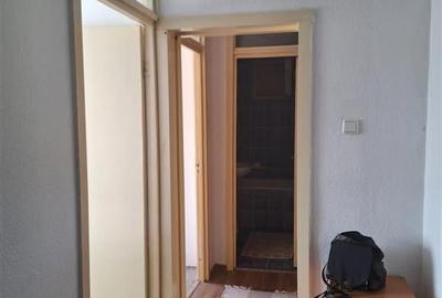 Apartament 3 camere, mobilat, utilat (zona Tractorul) - 10