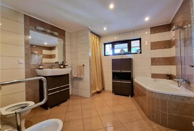 Casă cu 6 camere în Central - 5