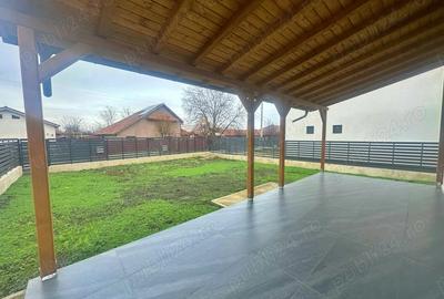 Casă cu 5 camere cu Teren 500 Mp în Căpățânești - 4