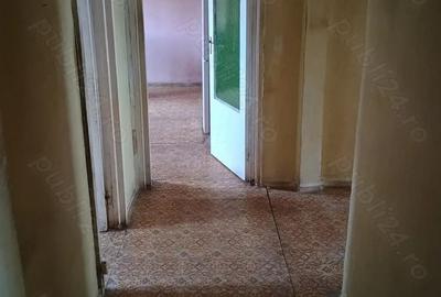 Vand apartament cu 3 camere oradea - 1