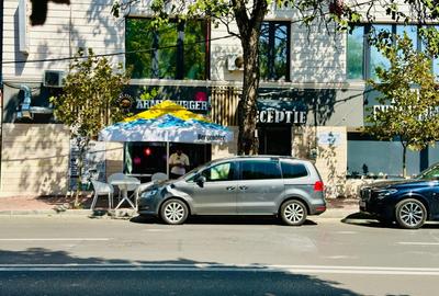 Spațiu comercial, de 30 mp, în Vitan - 2