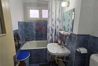 Apartament cu 3 camere semidecomandat în Podu Roș - 4