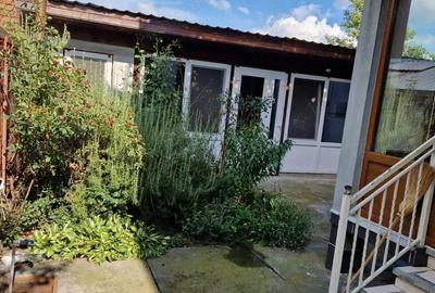 Casă cu 1 camere cu Teren 200 Mp în Central - 1