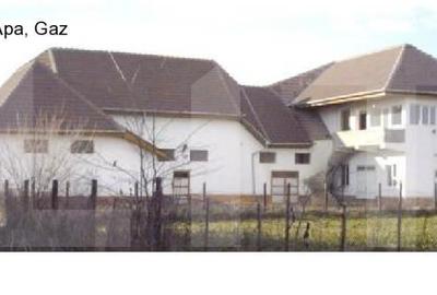 Casă cu 6 camere cu Teren 400 Mp în Sânmihaiu Român - 3