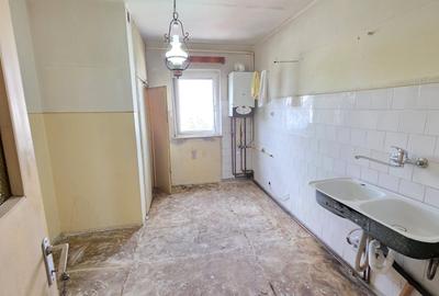 Apartament cu 3 camere decomandat în Ștrand - 4