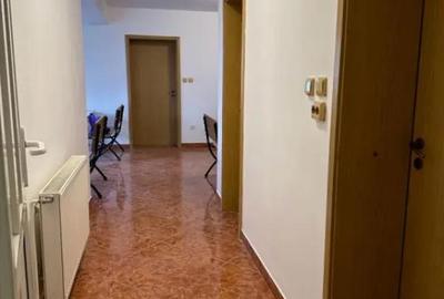 Apartament cu 3 camere decomandat în Șagului