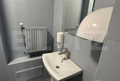 Spațiu comercial, de 88 mp, în Central - 4