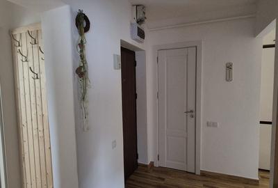 De inchiriat ap . 4 camere , cart. Dambu-Pietros - 3