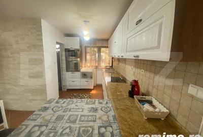 Casa de vanzare 6 camere LUX , 220 mp , Sacele zona Bunloc - 16